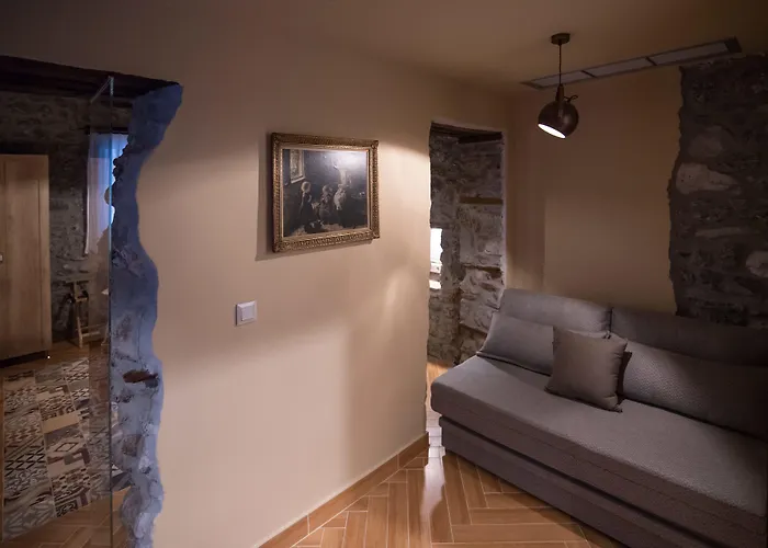 Mythic Valley Apartment