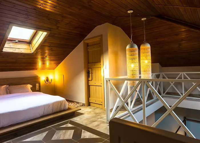 Mythic Valley Apartment